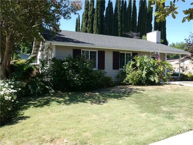 22212 Welby Way, Woodland Hills, California 91303