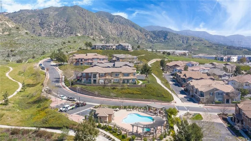 16706 Nicklaus Drive 76, Rancho Cascades, California 91342