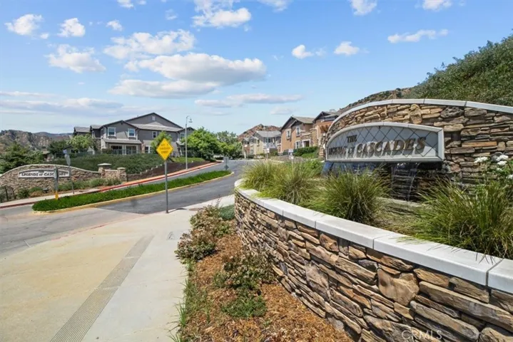 16706 Nicklaus Drive 76, Rancho Cascades, California 91342