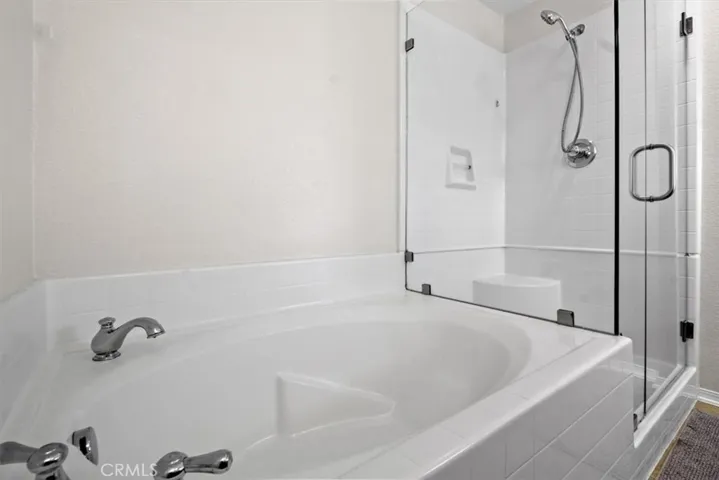 16706 Nicklaus Drive 76, Rancho Cascades, California 91342
