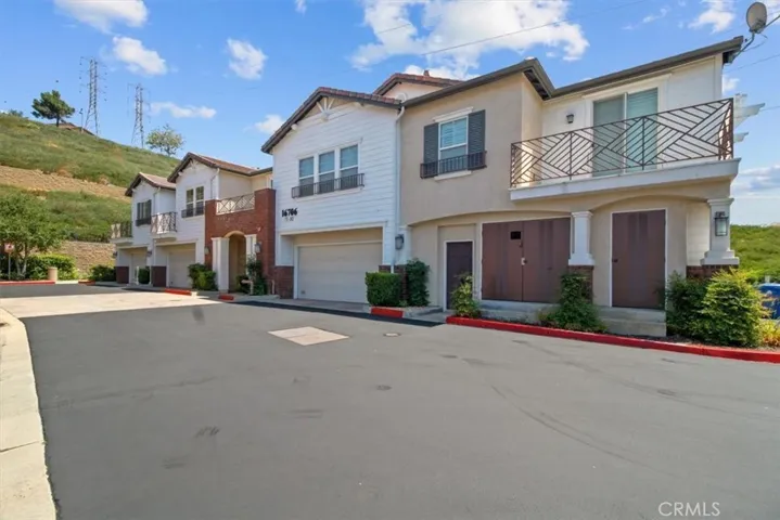 16706 Nicklaus Drive 76, Rancho Cascades, California 91342