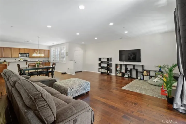 16706 Nicklaus Drive 76, Rancho Cascades, California 91342