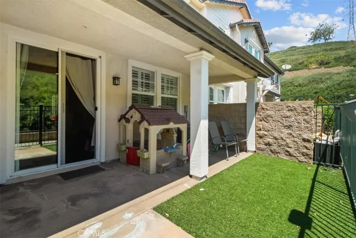 16706 Nicklaus Drive 76, Rancho Cascades, California 91342