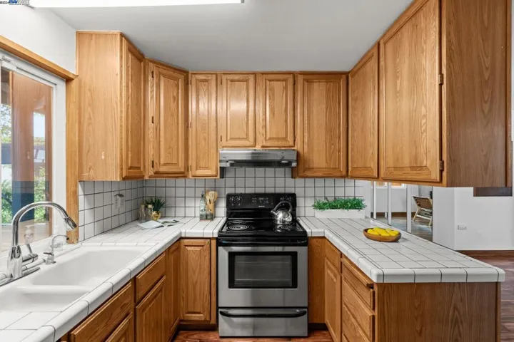 5805 Butano Park Dr, Fremont, California 94538