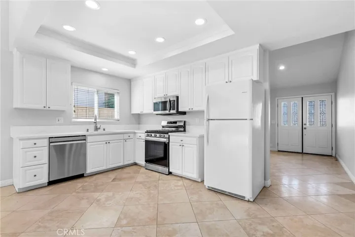 New kitchen and appliances
