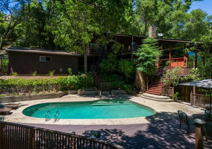 15755 Canon Drive, Los Gatos, California 95030