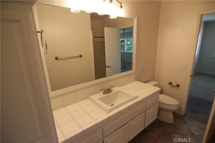 FULL BATH DOWN
