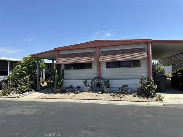 9391 California Avenue 30, Riverside, California 92503