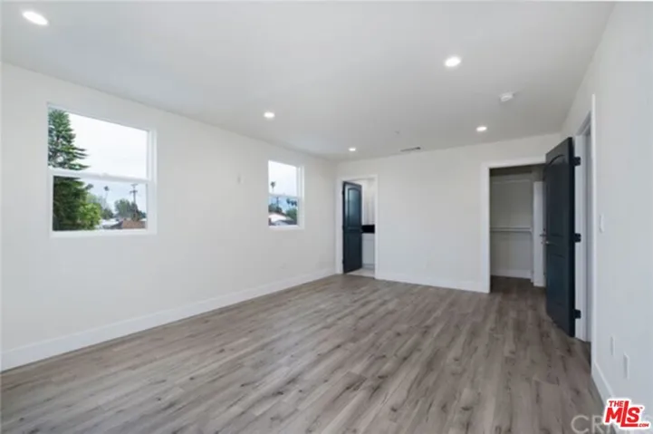 2317 S Redondo Boulevard, Los Angeles, California 90016