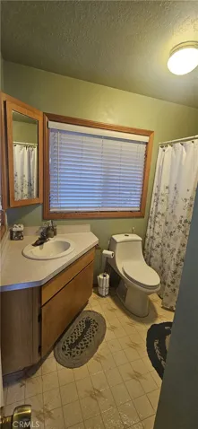 Master Bathroom, First floor
