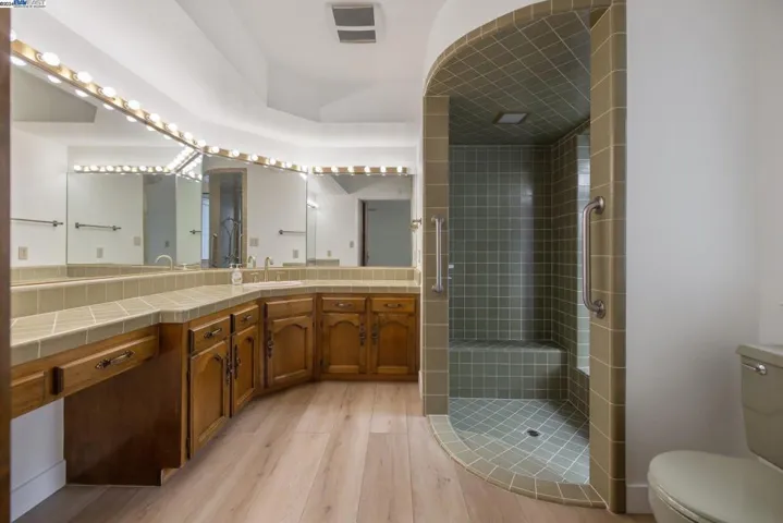 510 E Estate Dr, Tulare, California 93274