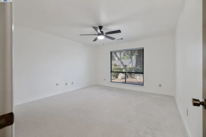 510 E Estate Dr, Tulare, California 93274