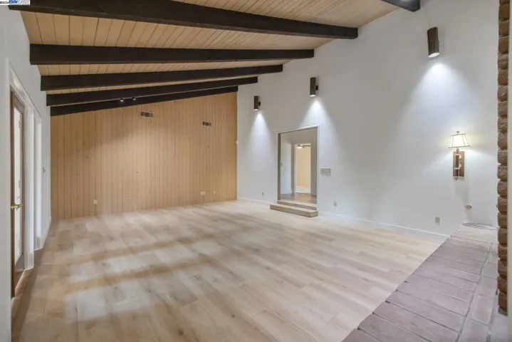 510 E Estate Dr, Tulare, California 93274