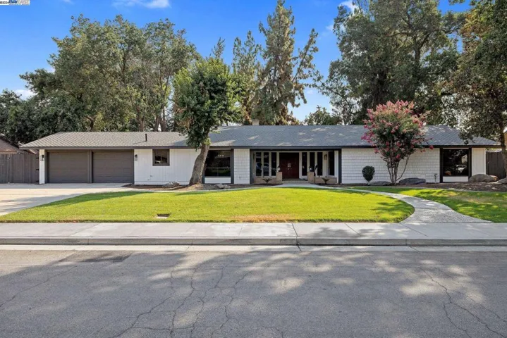 510 E Estate Dr, Tulare, California 93274