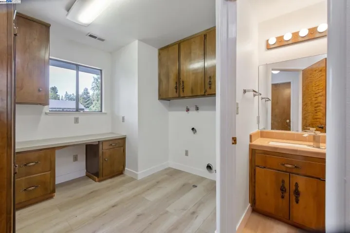 510 E Estate Dr, Tulare, California 93274