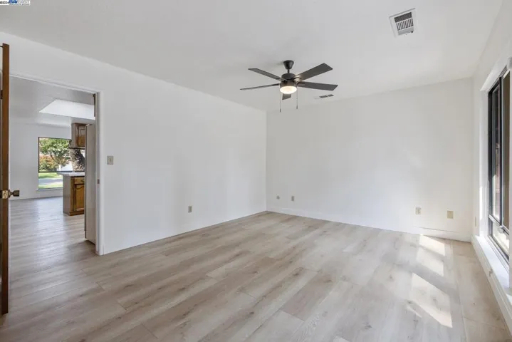 510 E Estate Dr, Tulare, California 93274