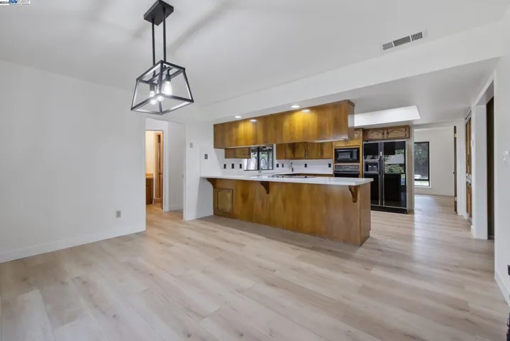510 E Estate Dr, Tulare, California 93274