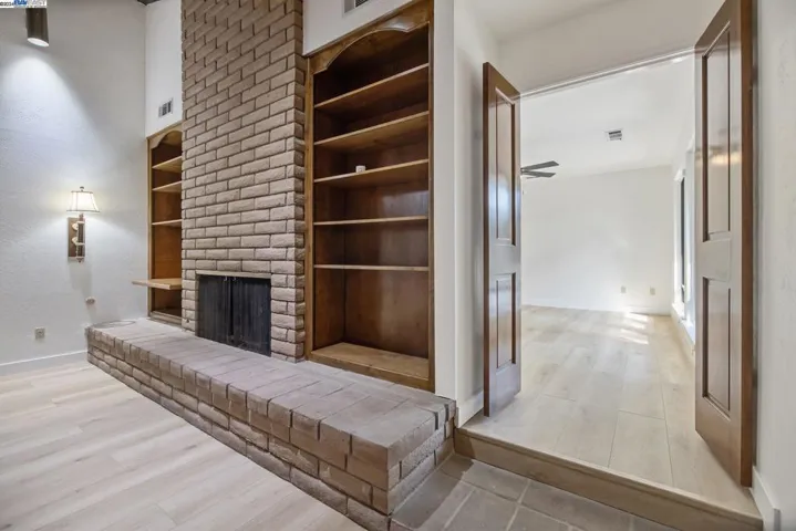 510 E Estate Dr, Tulare, California 93274