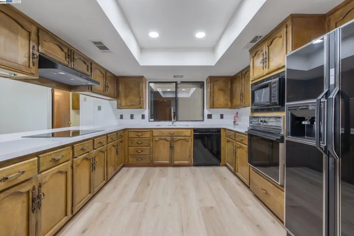 510 E Estate Dr, Tulare, California 93274