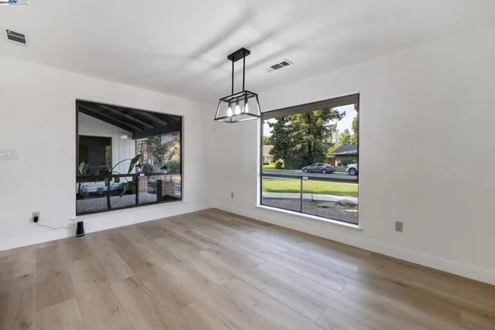 510 E Estate Dr, Tulare, California 93274