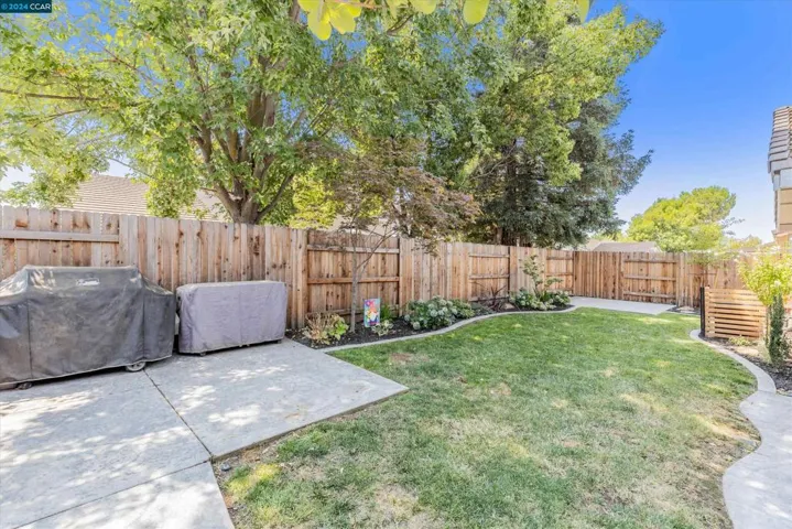 2811 Swallowview Dr, Lincoln, California 95648