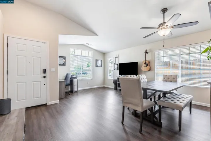 2811 Swallowview Dr, Lincoln, California 95648