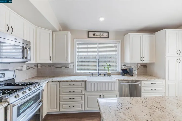 2811 Swallowview Dr, Lincoln, California 95648