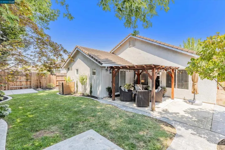 2811 Swallowview Dr, Lincoln, California 95648