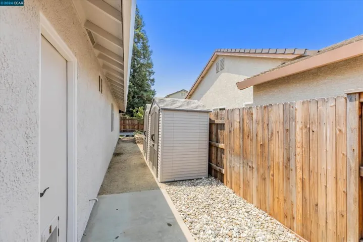 2811 Swallowview Dr, Lincoln, California 95648