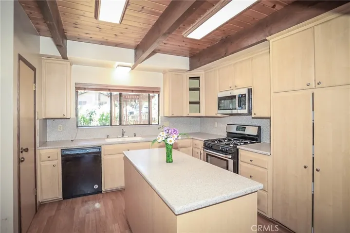 305 E Mojave Boulevard, Big Bear City, California 92314