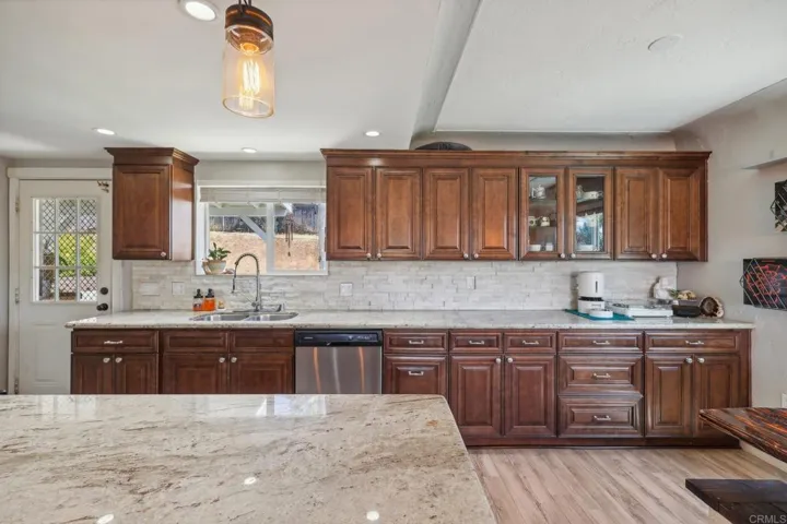 2241 South Stage Coach Road, Fallbrook, California 92028