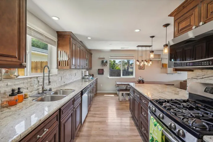 2241 South Stage Coach Road, Fallbrook, California 92028