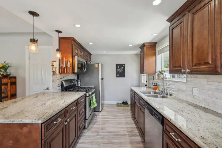 2241 South Stage Coach Road, Fallbrook, California 92028