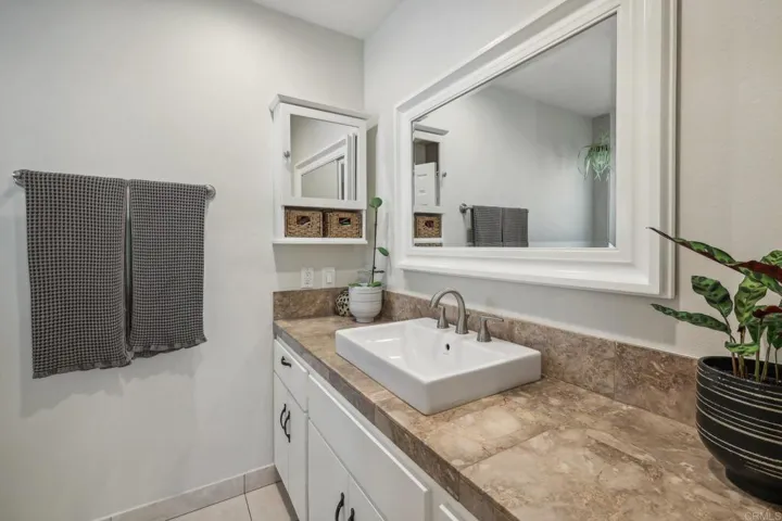 2241 South Stage Coach Road, Fallbrook, California 92028