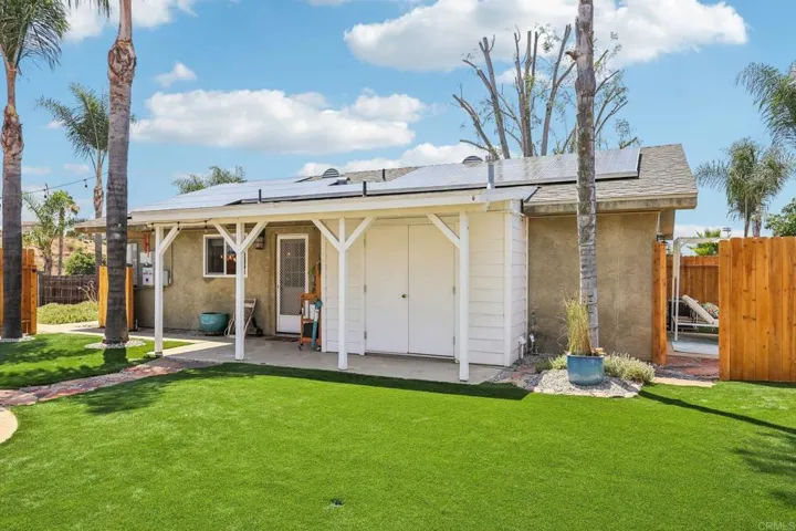 2241 South Stage Coach Road, Fallbrook, California 92028