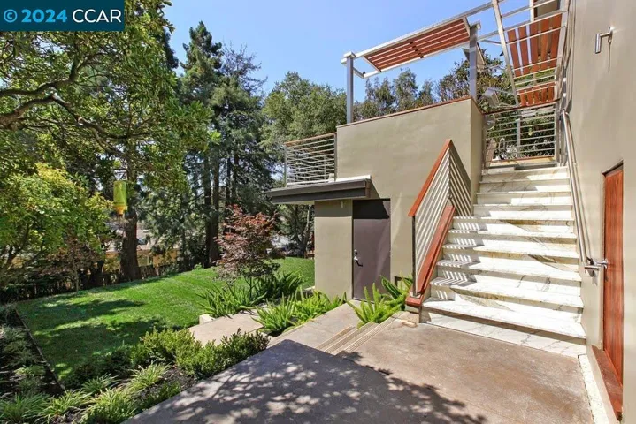 4701 Harbord Drive, Oakland, California 94618