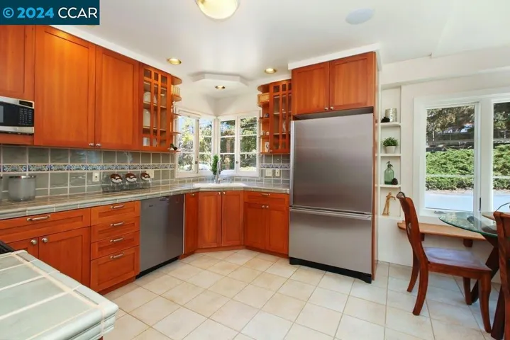 4701 Harbord Drive, Oakland, California 94618