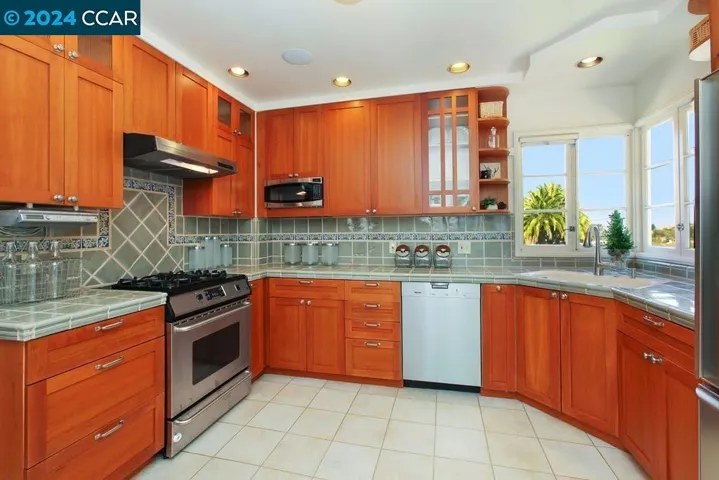 4701 Harbord Drive, Oakland, California 94618