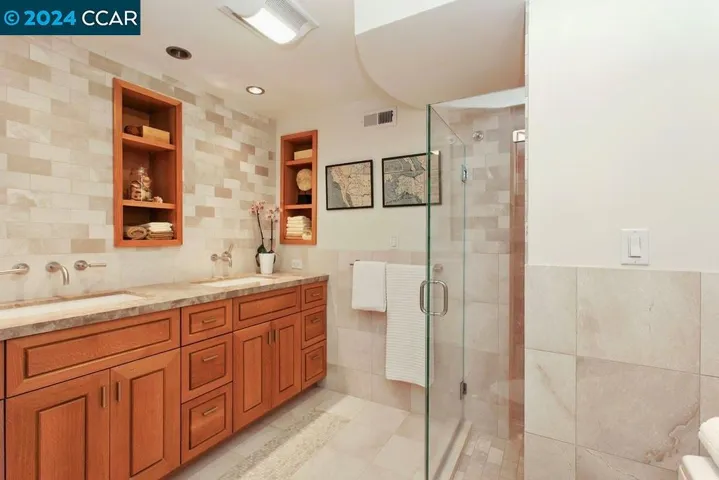 4701 Harbord Drive, Oakland, California 94618