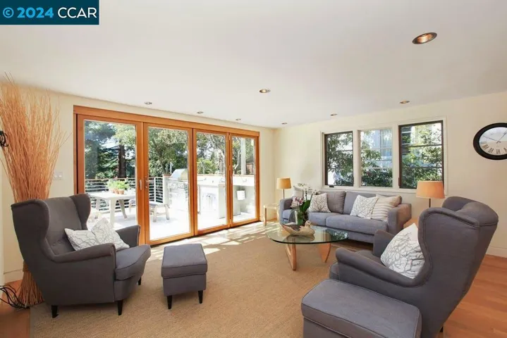 4701 Harbord Drive, Oakland, California 94618