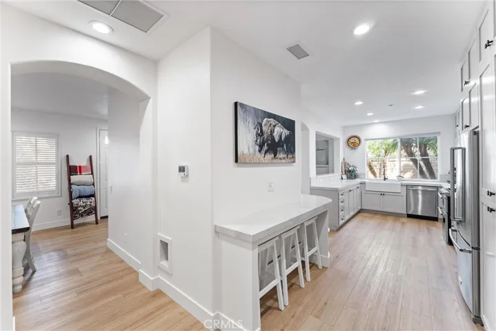 Kitchen eating area.