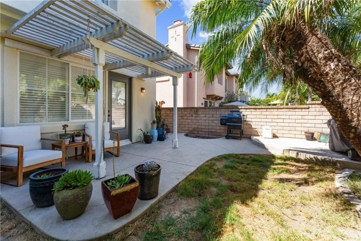 252 Knoll Lake, Mission Viejo, California 92692