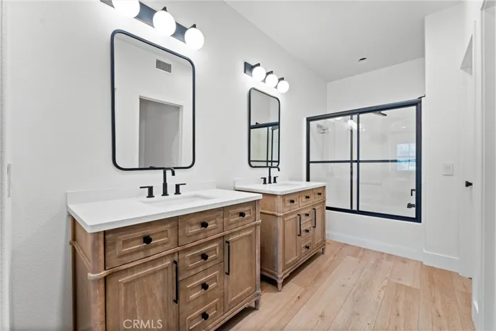 252 Knoll Lake, Mission Viejo, California 92692