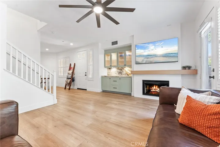 252 Knoll Lake, Mission Viejo, California 92692