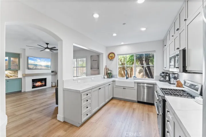 252 Knoll Lake, Mission Viejo, California 92692