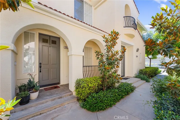 252 Knoll Lake, Mission Viejo, California 92692