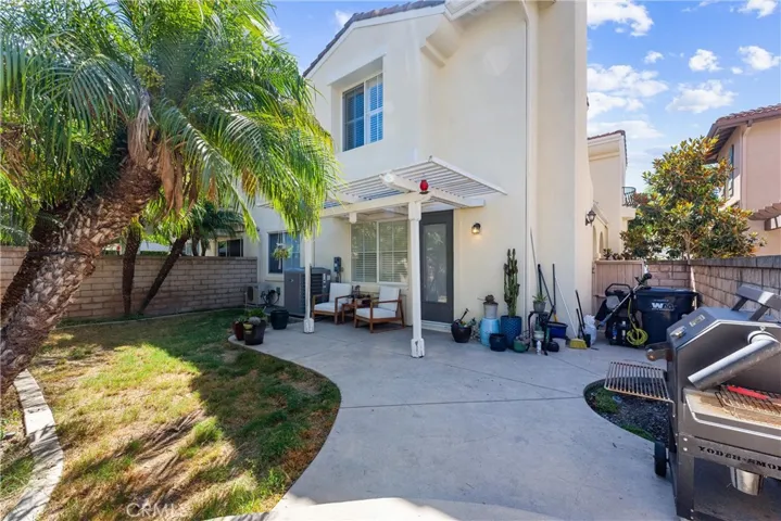 252 Knoll Lake, Mission Viejo, California 92692