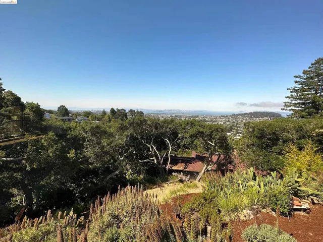 85 Edgecroft, Kensington, California 94707