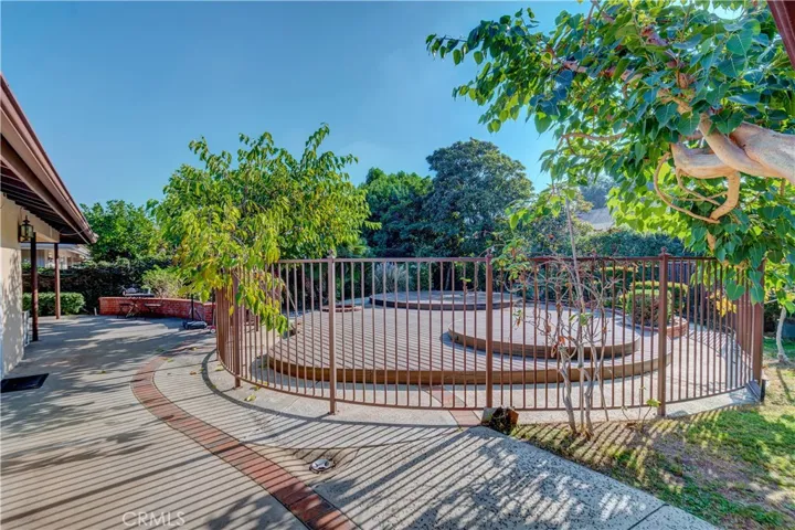 452 W Winnie Way, Arcadia, California 91007