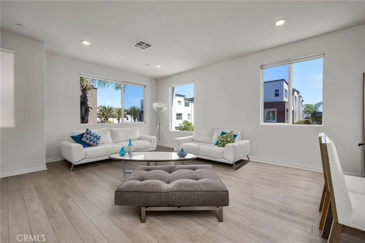 14041 Royalton Lane 1, Gardena, California 90247